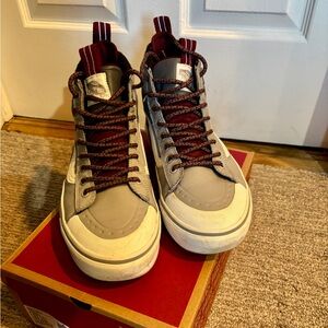 Vans MTE Insulated Gray and Burgundy High-Top Sneakers